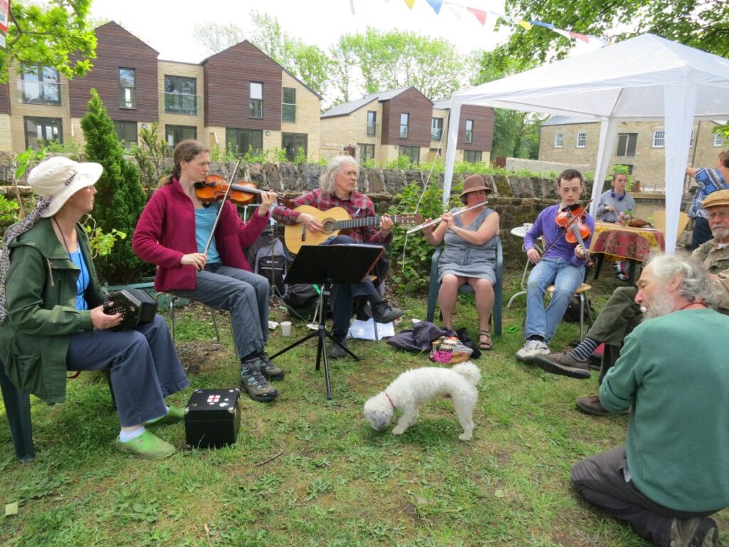 People playing music at the Triangle Spring Fair